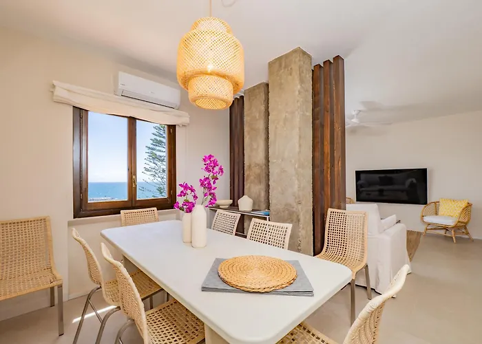 Espectacular Atico De 5 Niveles En Puerto De Cabopino Daire Marbella
