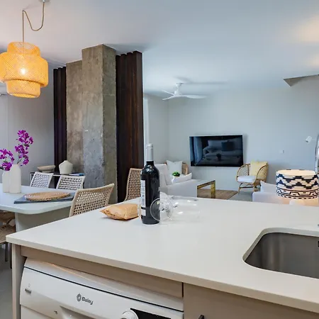 Espectacular Atico De 5 Niveles En Puerto De Cabopino *