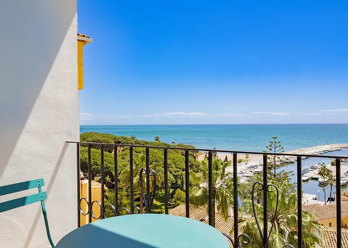 Espectacular Atico De 5 Niveles En Puerto De Cabopino Apartment