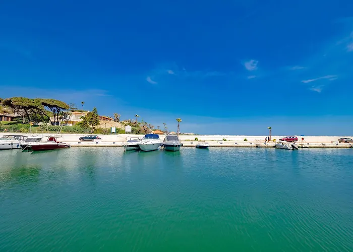 Espectacular Atico De 5 Niveles En Puerto De Cabopino Lejlighed *