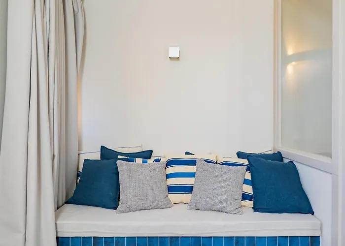 Espectacular Atico De 5 Niveles En Puerto De Cabopino *